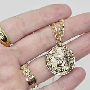 Authentic Louis Vuitton Gold Pendant Necklace